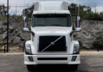 Volvo VNL 2016 D13 465hp At 12 vel. 40,000 lbs. - Image 3